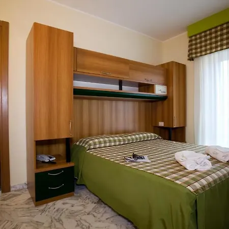 Pesco Falcone Hotel 3*
